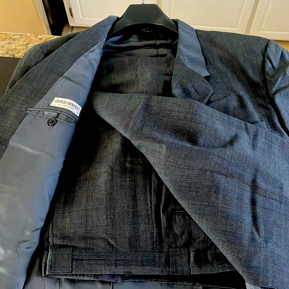 Giorgio Armani 42 regular jacket 34 regular straight slacks